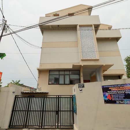 Koolkost Syariah Near Kampus Utama Universitas Budi Luhur Mencil 외부 사진